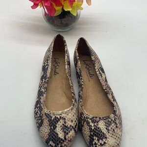 Life Stride Snakeskin Pattern Flats